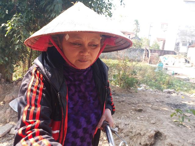 Hà Nội: Bị chồng đuổi, đốt quần áo phải đi lang thang cả tháng trời vì vỡ hụi