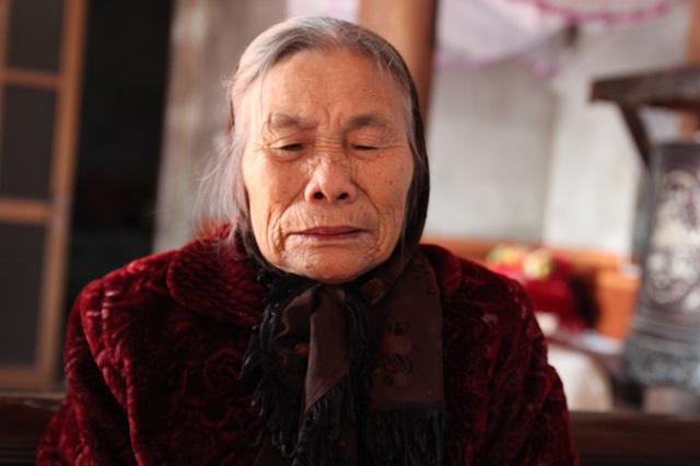 Hà Nội: Bị chồng đuổi, đốt quần áo phải đi lang thang cả tháng trời vì vỡ hụi