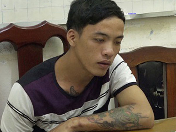 Gã trai xăm trổ cùng bạn nhậu đoạt mạng chủ quán để cướp vàng