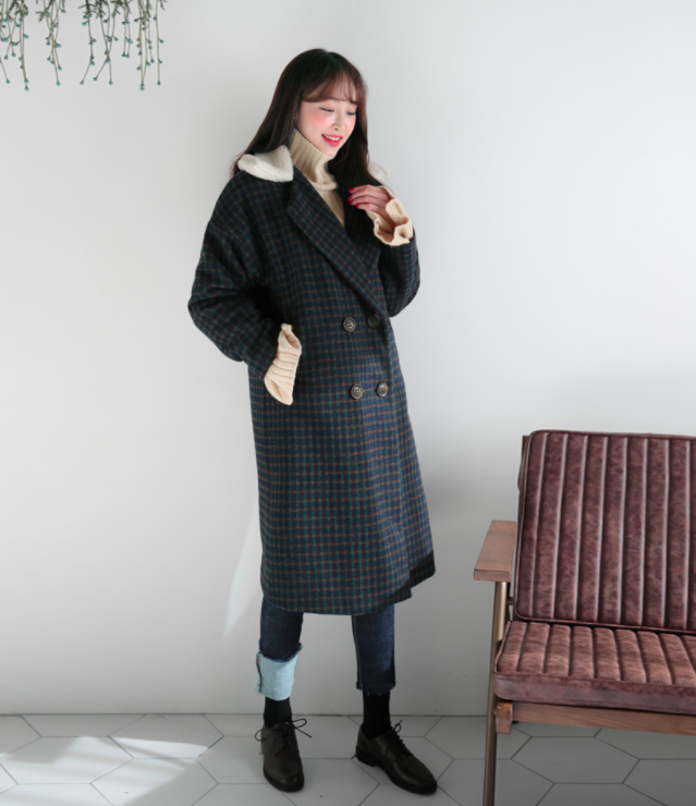Chính xác thì đây là chiếc áo khoác dáng dài được các chị em nhiệt tình săn đón trong mùa lạnh này
