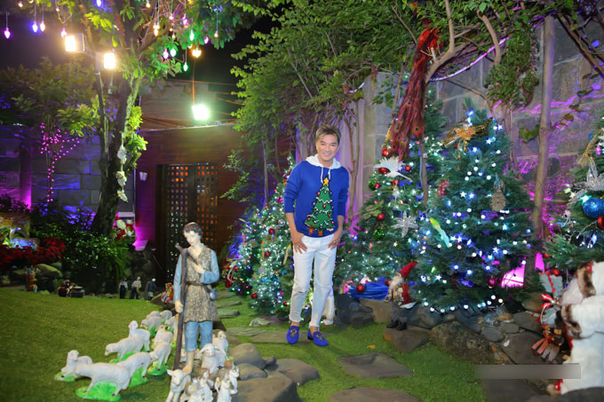 Biệt thự của Đàm Vĩnh Hưng lung linh sau trang trí Noel