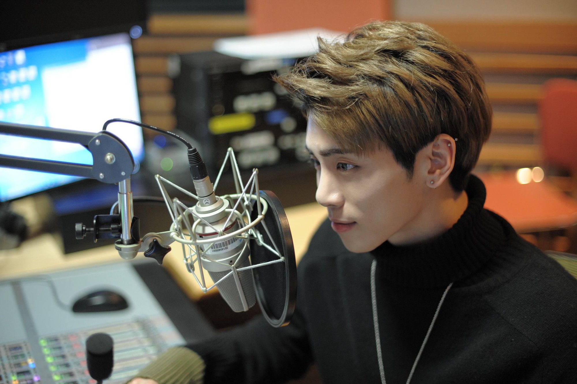 Lá thư tuyệt mệnh của Jonghyun (SHINee) được công bố: Cuộc sống nổi tiếng này không bao giờ dành cho tôi Lá thư tuyệt mệnh của Jonghyun (SHINee) được công bố: Cuộc sống nổi tiếng này không bao giờ dành cho tôi