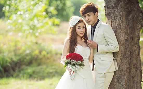 Vợ cũ Hồ Quang Hiếu tiết lộ nam ca sĩ nhiều lần ngoại tình khiến cô phải ly hôn