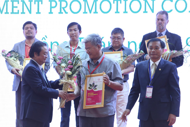 Thủ tướng: Nhà đầu tư hãy coi Đồng Tháp là quê hương thứ 2 của mình