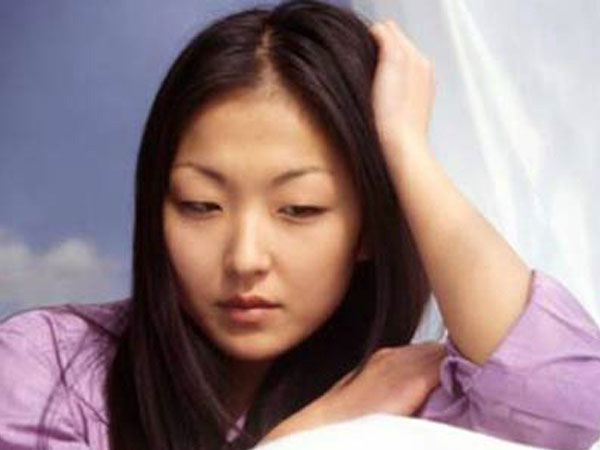 Chồng thường đi tìm gái gọi nhưng không cho tôi ăn mặc đẹp