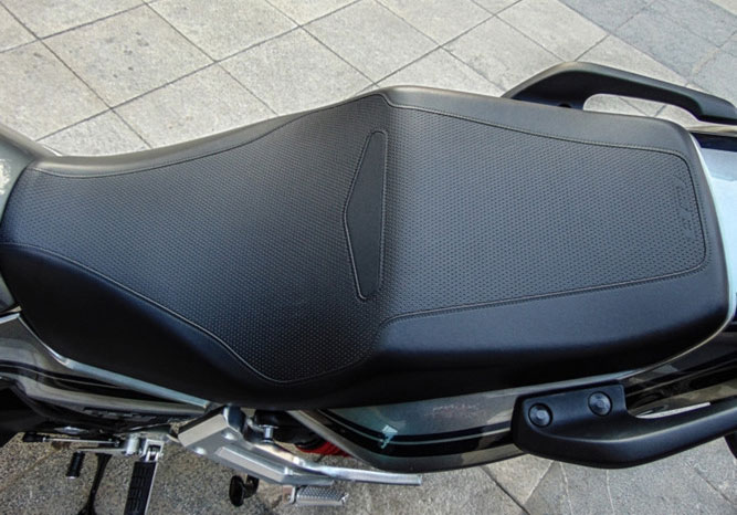 Cận cảnh môtô Honda CB1300SF 2018 giá 600 triệu tại VN