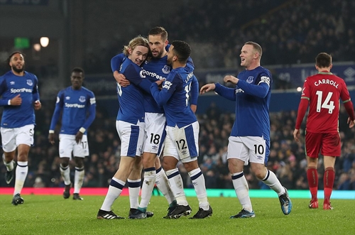 Rooney ghi bàn và kiến tạo, Everton tiếp đà hồi sinh