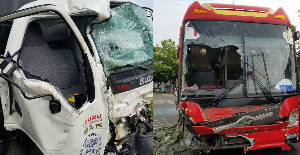 Hành khách la hét, ngất xỉu khi ô tô tải tông xe giường nằm