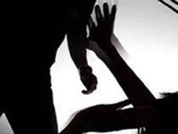 Cha đâm chết con vì nợ nần