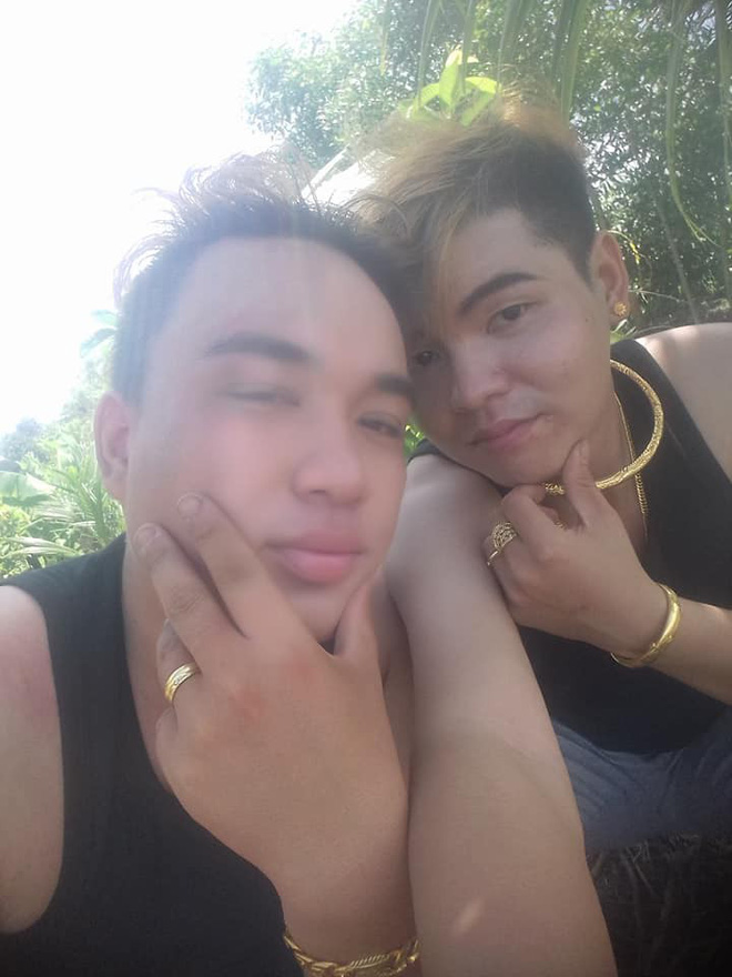 Cặp đôi đồng tính nam gây xôn xao với đám cưới hạnh phúc sau 6 năm hẹn hò