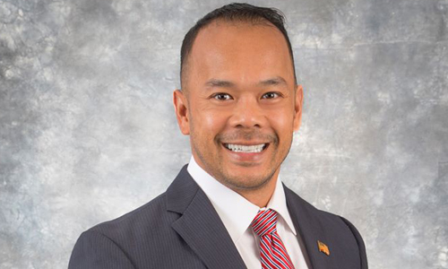 Dân biểu gốc Việt tiết lộ bí quyết hút người Mỹ suốt 12 năm