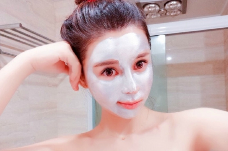 Đằng sau vẻ hào nhoáng từ nghề kiếm chục nghìn đô tại Trung Quốc