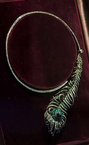 Giới siêu giàu trên thế giới tặng quà Giáng sinh gì cho nhau?