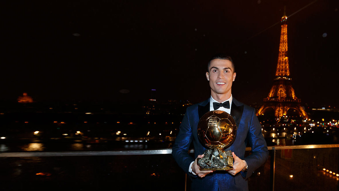 Real Madrid vs Barca: Ronaldo còn phải học Messi rất nhiều