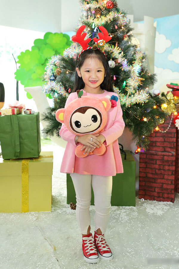 Chọn đồ cho bé yêu đón Giáng sinh