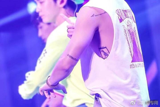 Câu chuyện về hình xăm mang ý nghĩa trầm cảm và lời tạm biệt cuối cùng của Jonghyun khiến netizen càng thêm xót xa