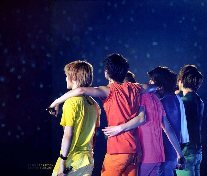 SHINee và Kim Jong Hyun: Đến phút cuối cùng vẫn là một gia đình