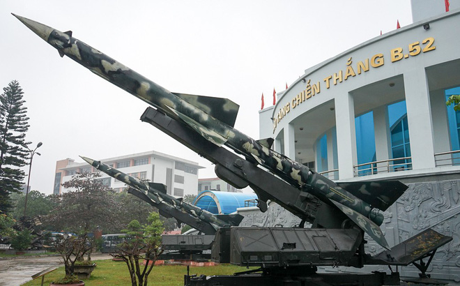 100 quả đạn tên lửa vượt vĩ tuyến 17: Mỹ choáng váng - Bao nhiêu B-52 phải đền tội?