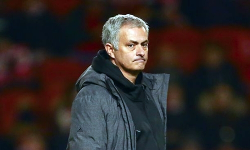 Người hâm mộ đòi Man Utd sa thải Mourinho