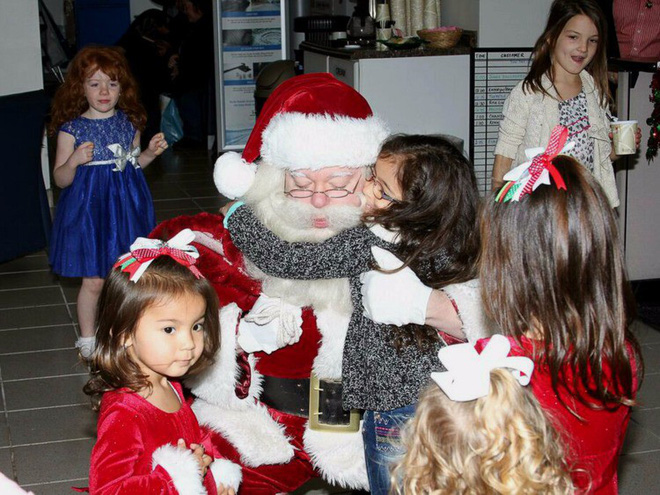 Những điều ước diệu kỳ của trẻ em trong dịp Giáng sinh: Lời nhắn số 9 khiến nhiều người vô cùng cảm động