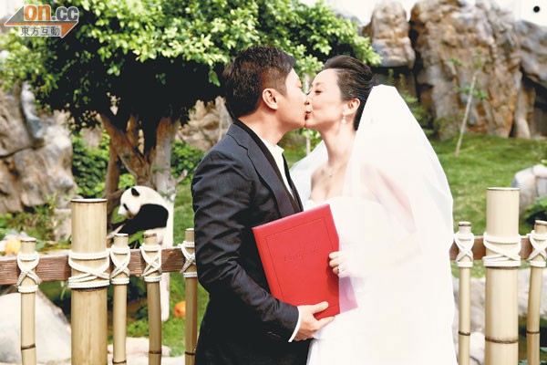 Thang Doanh Doanh: Hồ ly chúa vạn người ghét bỏ của TVB không ngờ lại có cuộc sống vạn người mê đến thế này Thang Doanh Doanh: Hồ ly chúa vạn người ghét bỏ của TVB không ngờ lại có cuộc sống vạn người mê đến thế này