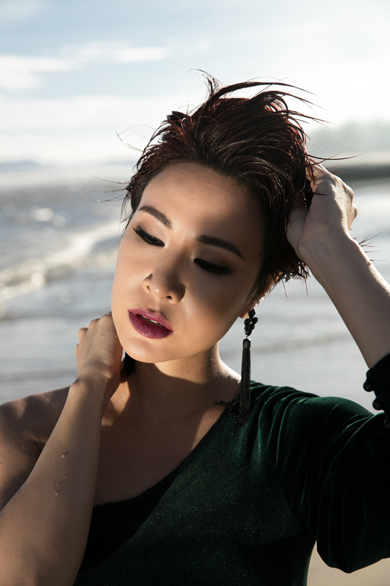 Uyên Linh: Đàn ông phải thông minh, hơi hâm hâm thì tôi mới thích