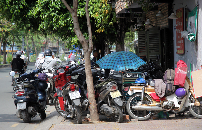 Trung tâm TP.HCM như chưa từng có chiến dịch dẹp vỉa hè