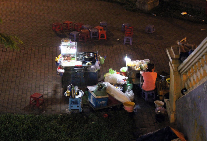 Trung tâm TP.HCM như chưa từng có chiến dịch dẹp vỉa hè