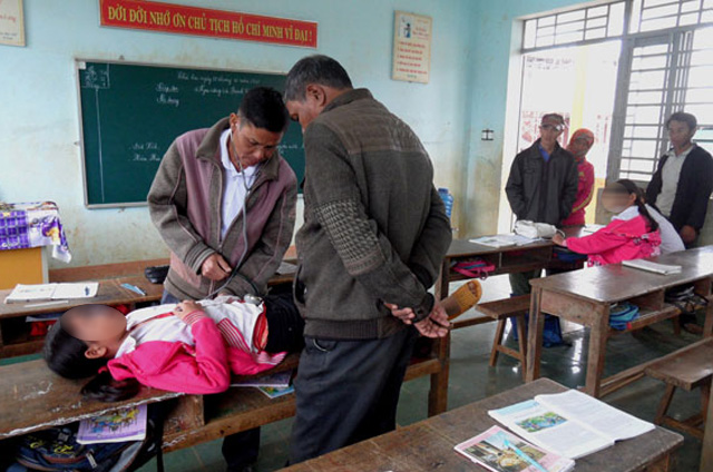 Học sinh Bắc Kạn mắc bệnh lạ: Bác sĩ không khám ra bệnh