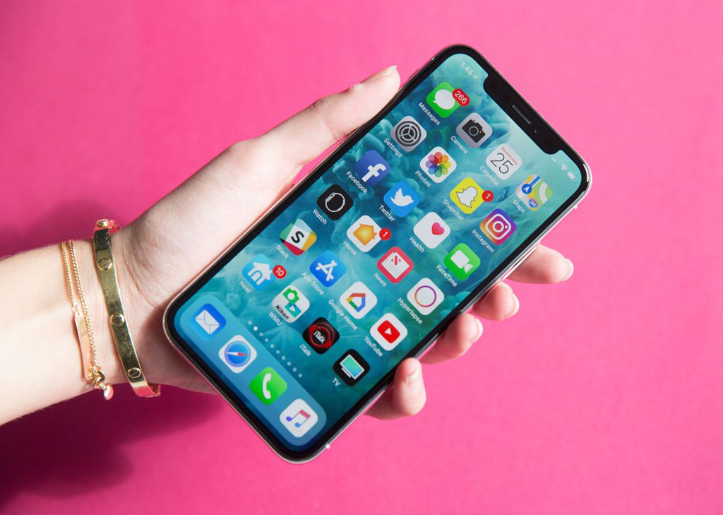 Những mẫu điện thoại hơn 1.000 USD liệu có đáng tiền?