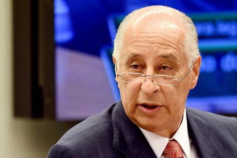 Romario tranh chức chủ tịch Liên đoàn để dẹp sạch bê bối bóng đá Brazil