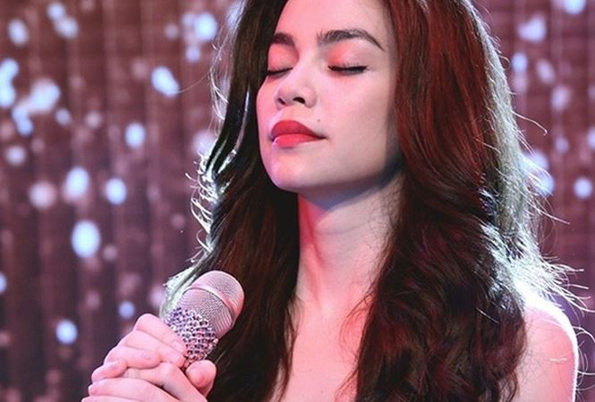 Giữa ngập tràn thị phi, Hồ Ngọc Hà và những lần bước qua dư luận để hồi sinh Giữa ngập tràn thị phi, Hồ Ngọc Hà và những lần bước qua dư luận để hồi sinh