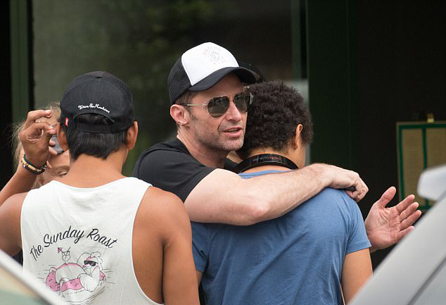 Ngày càng thành công nhưng Hugh Jackman vẫn là ông chồng giản dị, hết mực yêu vợ