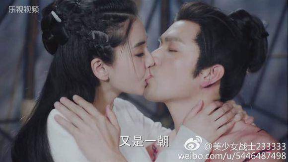 Muôn kiểu ghen tuông, đá đểu của các ông chồng Cbiz khi vợ đóng cảnh hôn, giường chiếu