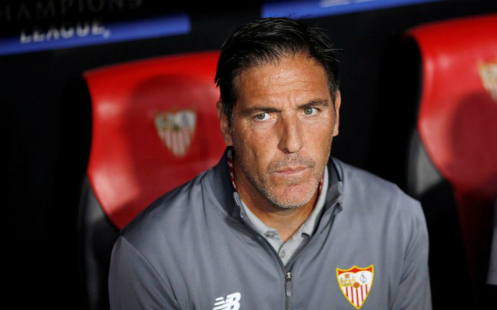 Sevilla sa thải HLV vừa trở lại sau phẫu thuật ung thư