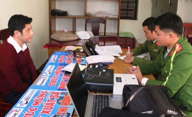 Làm web mạo danh, lừa 15 tỷ đồng