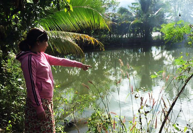 Ba trẻ em chết đuối dưới ao nước sau nhà