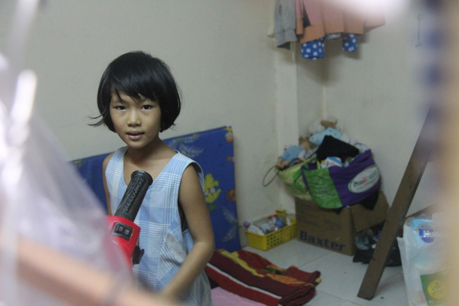 Hơn 150 triệu đã gởi đến gia đình bé gái 7 tuổi bị bố bỏ rơi, phải nghỉ học ở nhà trông em 2 tháng tuổi