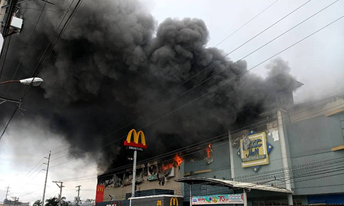 Hỏa hoạn ở trung tâm thương mại Philippines, 20 người mất tích