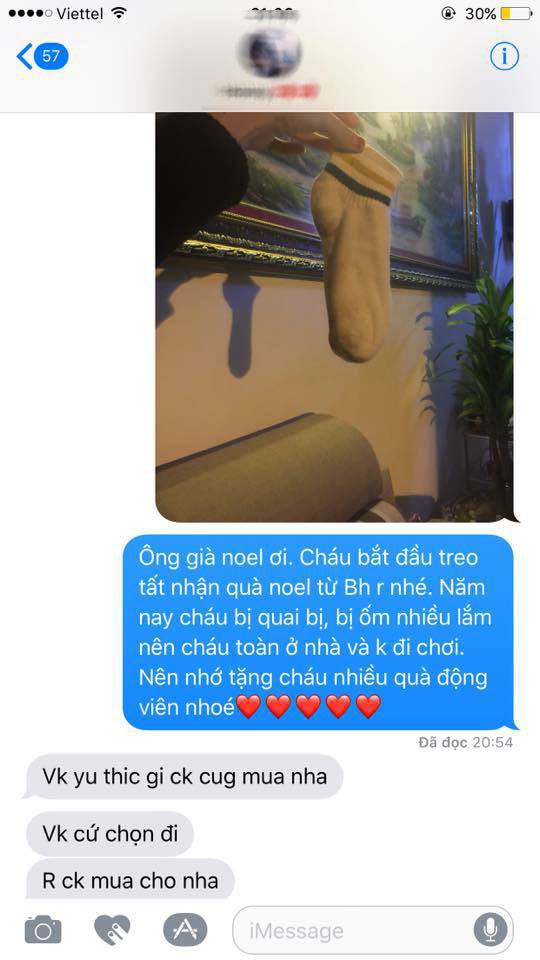 Khi hội chị em đua nhau nhắn tin theo trào lưu Em rất ngon và muốn có quà, hãy xem các anh già Noel phản ứng ra sao