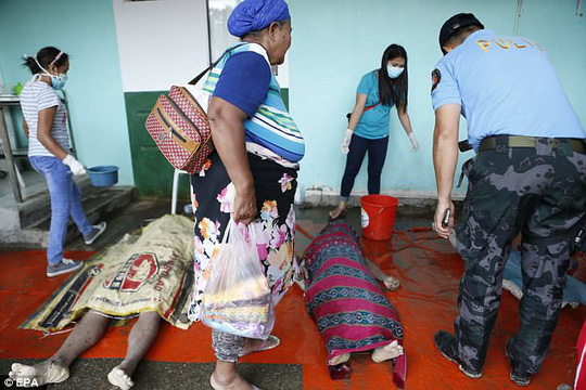 Đang cột thuyền chống bão Tembin, người đàn ông bị cá sấu ăn thịt