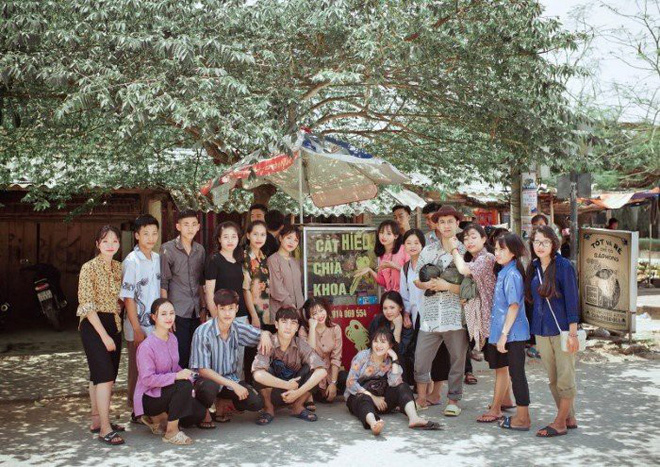 Trào lưu chụp ảnh kỷ yếu theo phong cách bao cấp làm mưa làm gió trong giới trẻ năm 2017