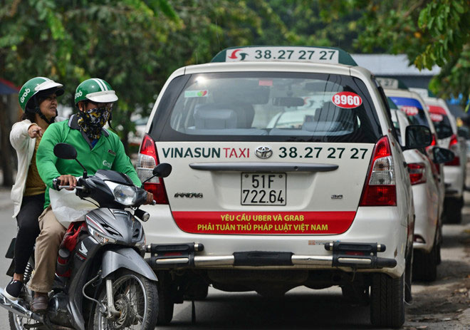 Đến lượt Hiệp hội Taxi TP.HCM kiến nghị coi Uber, Grab là taxi