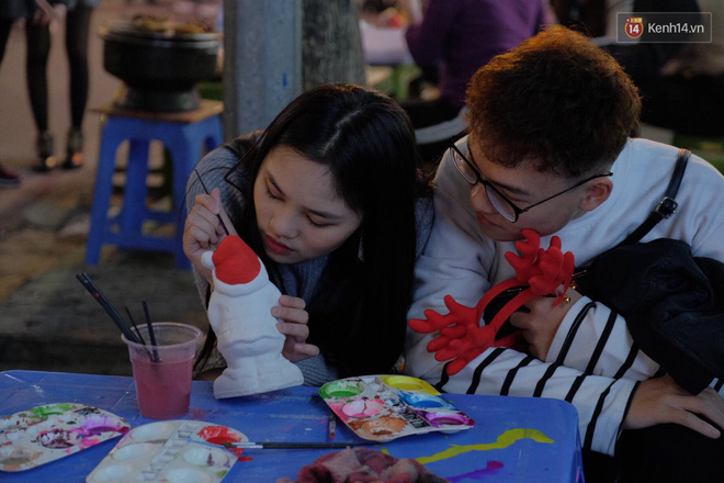 Chùm ảnh: Một giáng sinh thật ấm với những cái nắm tay và vòng ôm rất chặt! Chùm ảnh: Một giáng sinh thật ấm với những cái nắm tay và vòng ôm rất chặt!