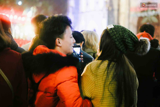 Chùm ảnh: Một giáng sinh thật ấm với những cái nắm tay và vòng ôm rất chặt! Chùm ảnh: Một giáng sinh thật ấm với những cái nắm tay và vòng ôm rất chặt!