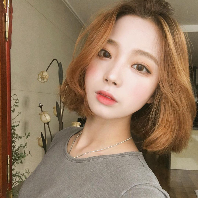 Nếu bạn đang khổ sở vì mụn đầu trắng thì đây chính là bí kíp nặn mụn chuẩn nhất dành cho bạn