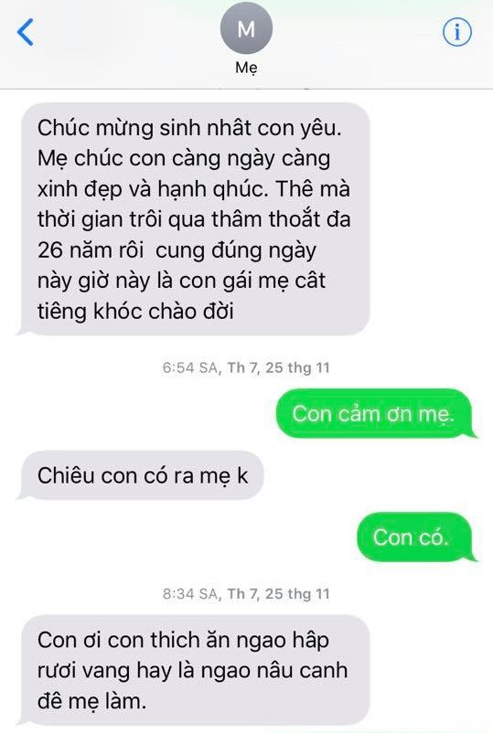 Nhìn bên ngoài phụ huynh có thể khô khan, nói yêu con ra lời thì luôn xấu hổ, nhưng nhắn tin thì tình tứ thế này