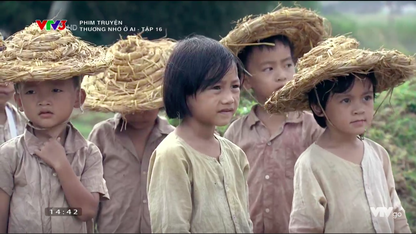 Thương nhớ ở ai 16: Đỏ mặt xem cảnh diễn viên nữ cởi áo tắm tiên