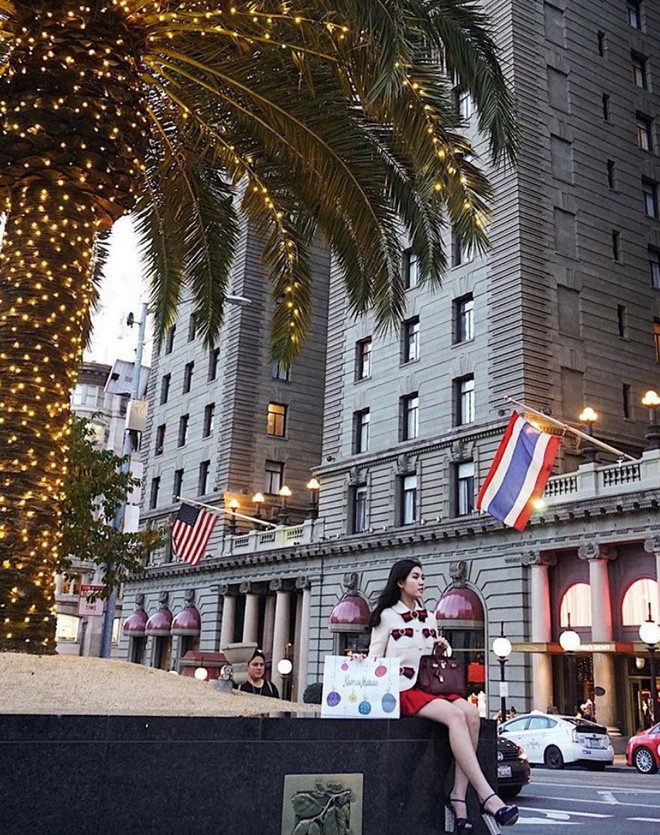 3 tiểu thư Hội con nhà giàu Việt: Người đón Noel ở biệt thự dát vàng, người sắm cả núi đồ hiệu 3 tiểu thư Hội con nhà giàu Việt: Người đón Noel ở biệt thự dát vàng, người sắm cả núi đồ hiệu