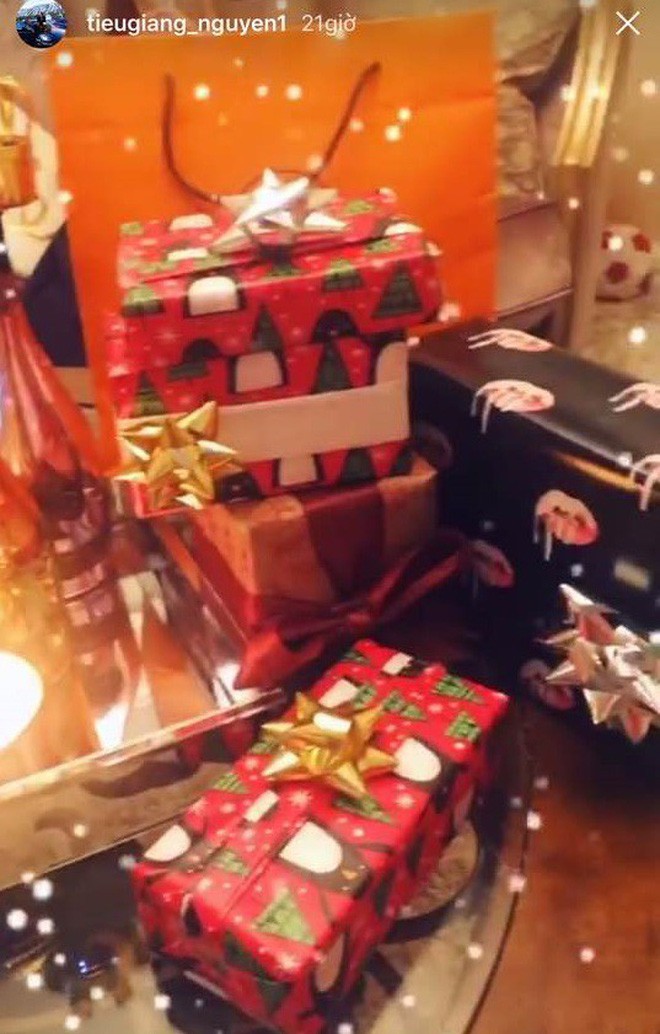 3 tiểu thư Hội con nhà giàu Việt: Người đón Noel ở biệt thự dát vàng, người sắm cả núi đồ hiệu 3 tiểu thư Hội con nhà giàu Việt: Người đón Noel ở biệt thự dát vàng, người sắm cả núi đồ hiệu